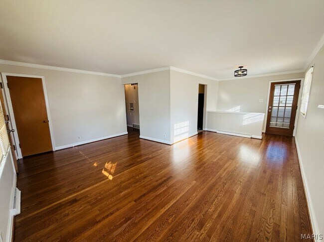 Building Photo - 9720 Gloucester Dr