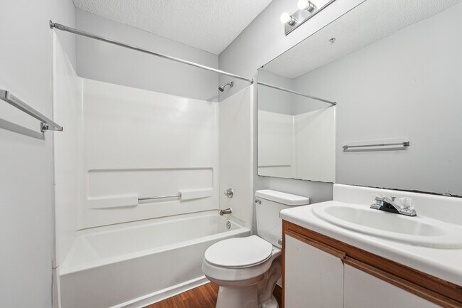 Building Photo - 1241 University Ct