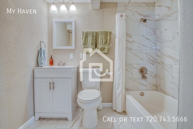 Building Photo - 15169 E Columbia Dr