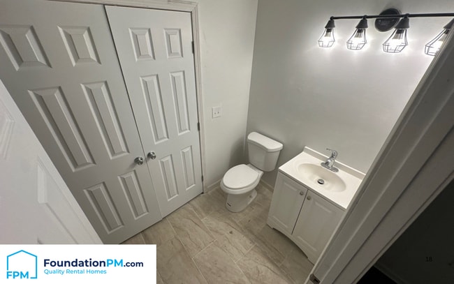 Building Photo - 1663 Humber St