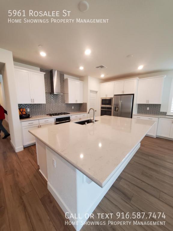 Building Photo - 5961 Rosalee St