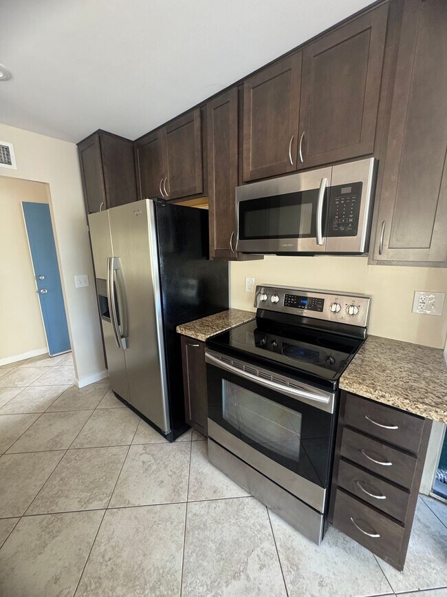 Building Photo - Beautifully Remodeled 3-Bedroom Home in Po...