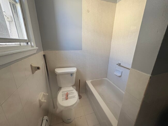 Building Photo - 33 Emerson Ave