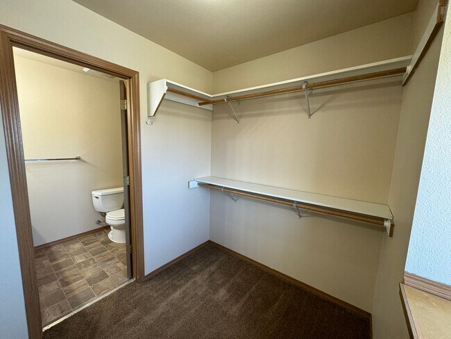 Building Photo - BONUS RENT SPECIAL! Backyard Oasis: 3 Bedroom 2 Bath House Available!