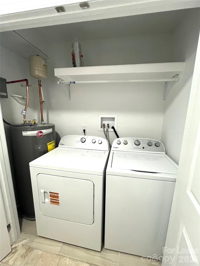 Building Photo - 711 S Jackson St