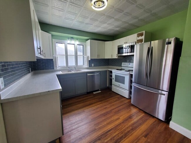 Primary Photo - 1502 Cottonwood St