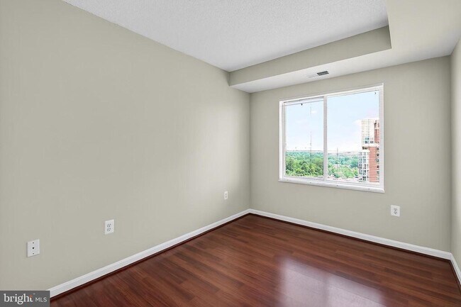 Building Photo - 2181 Jamieson Ave