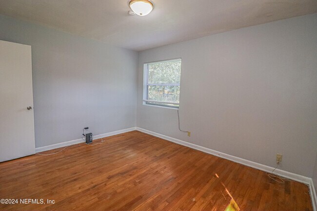 Building Photo - 6503 Ector Rd