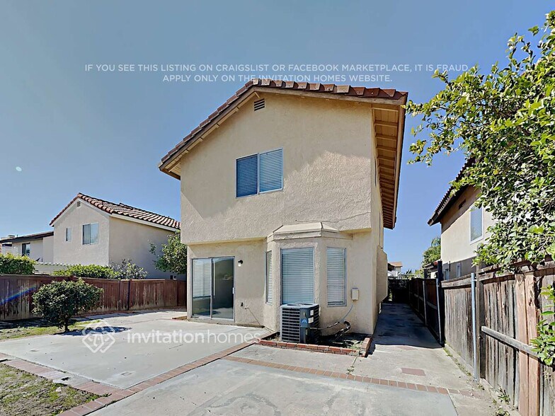 Building Photo - 14327 Green Vista Dr