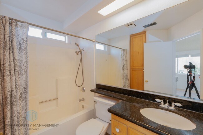 Building Photo - 14789 Cinnamon Dr