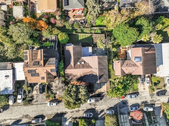 Building Photo - 280 Angelita Ave