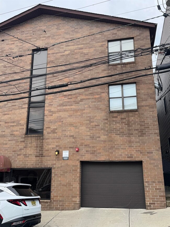 Building Photo - 327 71st St