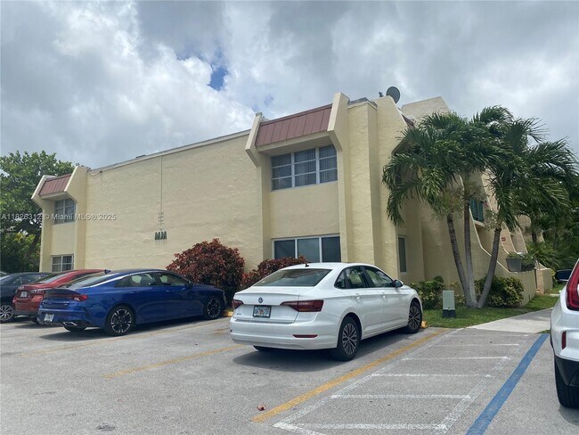 Building Photo - 13868 SW 90th Ave