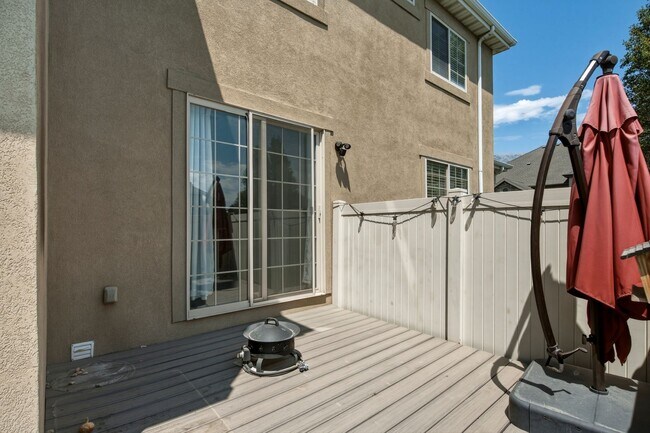 Building Photo - Beautiful Townhome in American Fork!