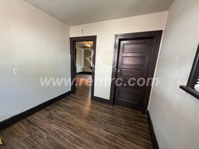Building Photo - 1220 Harmon-