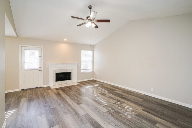 Building Photo - 849 Lavergne Ln