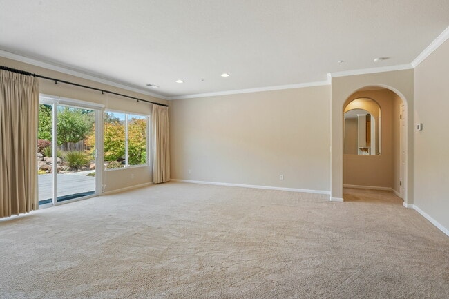 Building Photo - 300 Homewood Ct