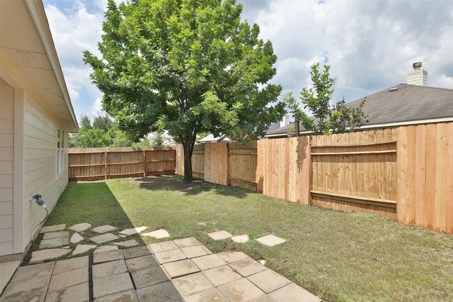 Building Photo - 24918 Oconee Dr