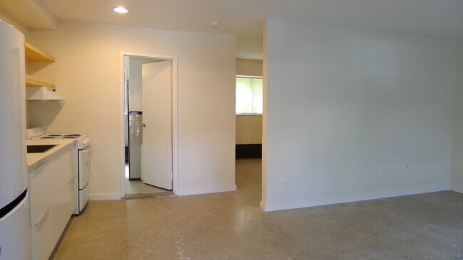 Building Photo - 1060 Van Dyke