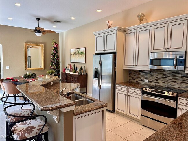 Building Photo - 3411 Marbella Ct