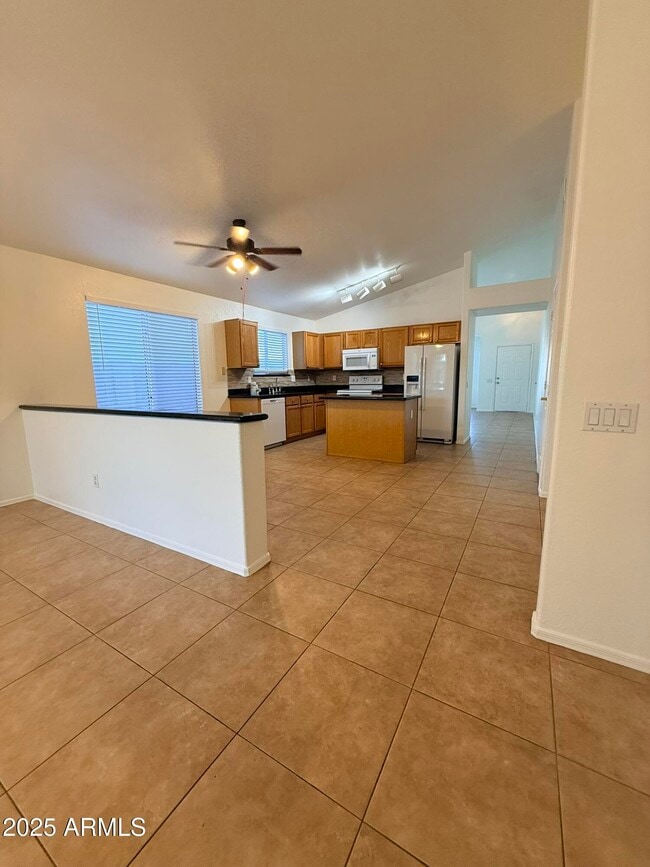 Building Photo - 1313 W Kesler Ln