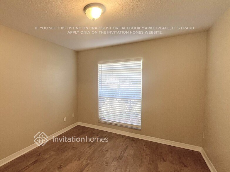 Building Photo - 14816 Pine Cone Trail