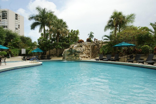 Building Photo - 2480 Presidential Way