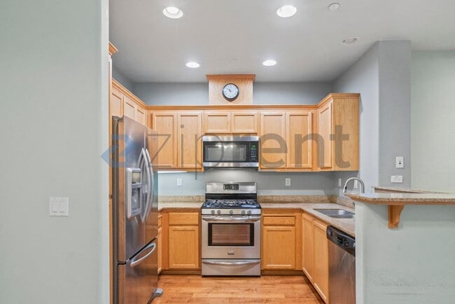 Building Photo - 3385 Dublin Blvd