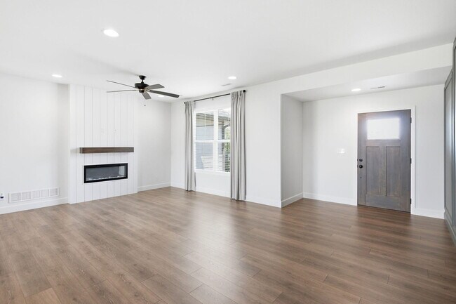 Building Photo - 1017 Spyglass Ct