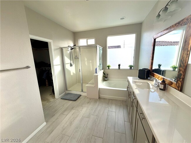 Building Photo - 8067 Tank Loop St