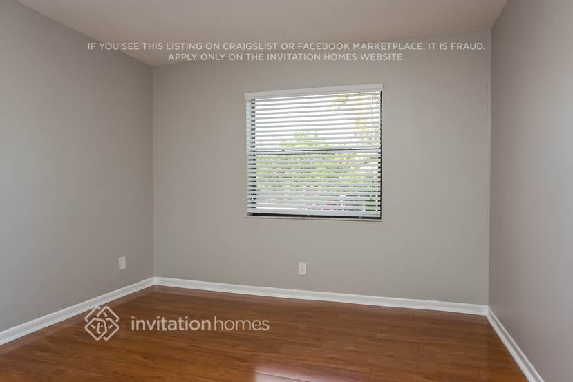 Building Photo - 4536 Pine Tree Dr