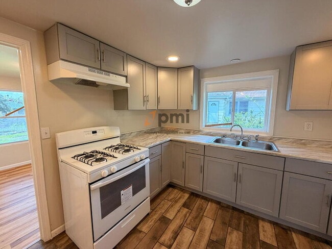 Building Photo - 4816 Massachusetts St