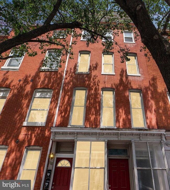 Building Photo - 822 W Lombard St