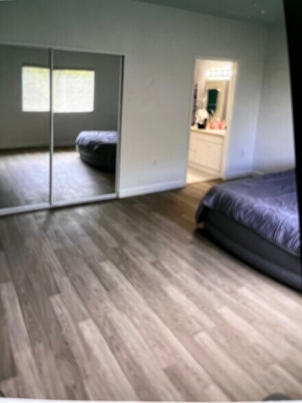 Building Photo - 3962 Mediterranea Cir