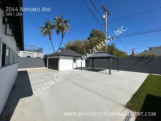 Building Photo - 2044 Nipomo Ave