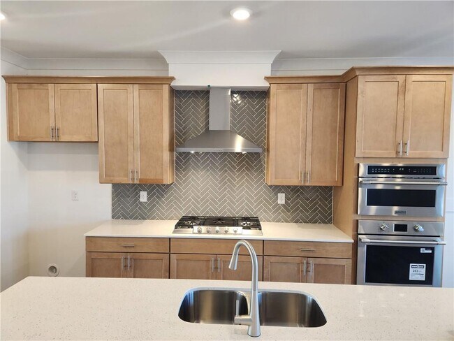 Building Photo - 404 Brodie Dr