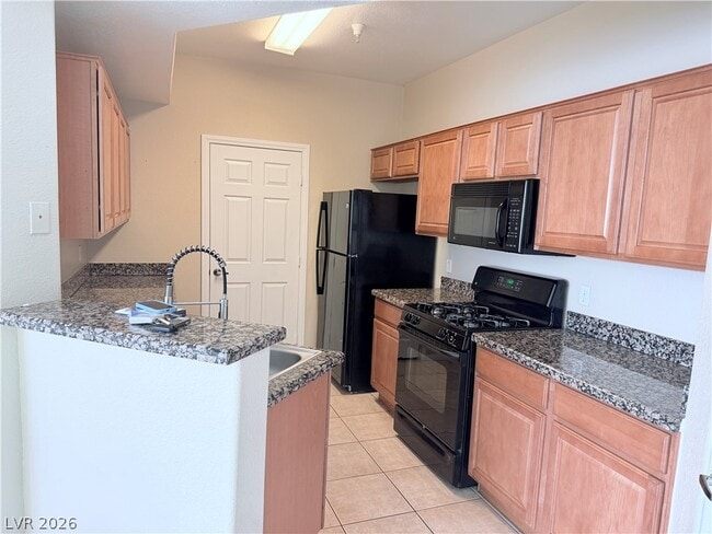 Building Photo - 5855 Valley Dr