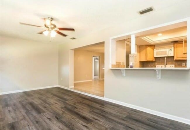 Building Photo - 2186 Greenbriar Blvd
