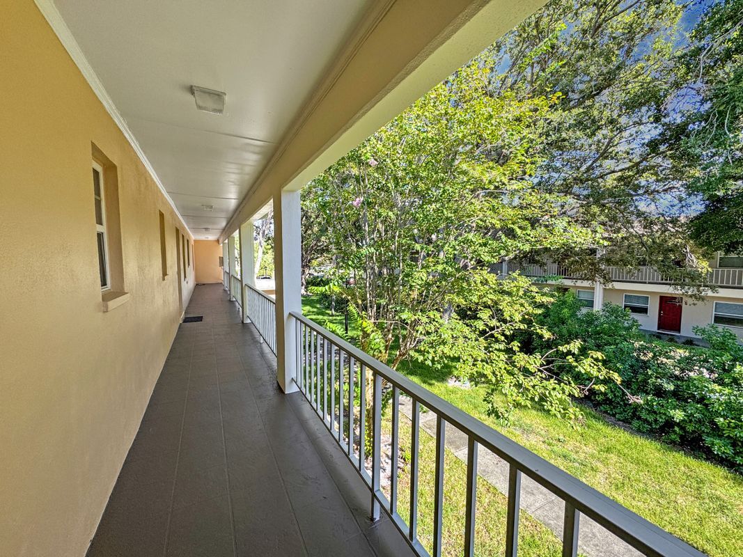 Building Photo - 8300 Bardmoor Blvd