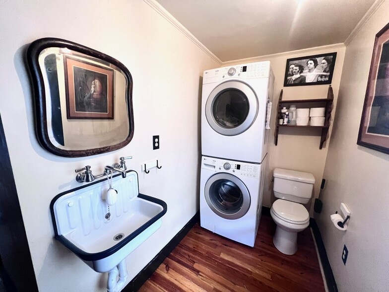 Bathroom/Laundry - 24 Glenwood Rd