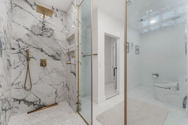 Building Photo - 1205 SW 146th Ct