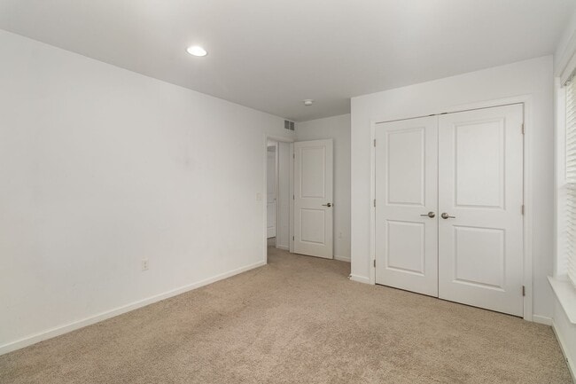 Building Photo - 66 Avery Wy