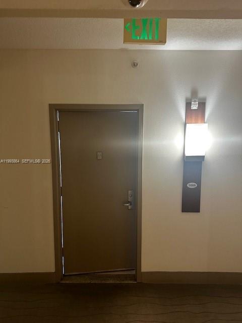 Building Photo - 1750 N Bayshore Dr