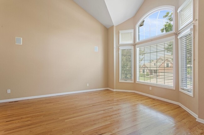 Building Photo - Executive Rock Creek Home - 5BD/4.5BA - Close to trails and so much more!