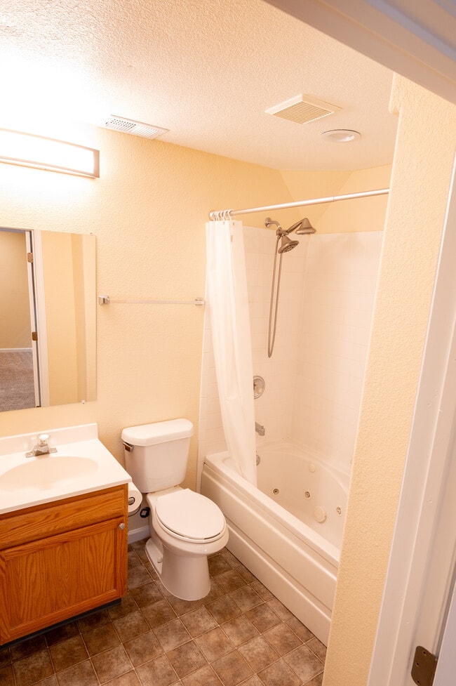 Building Photo - 9952 Melbourne Cir