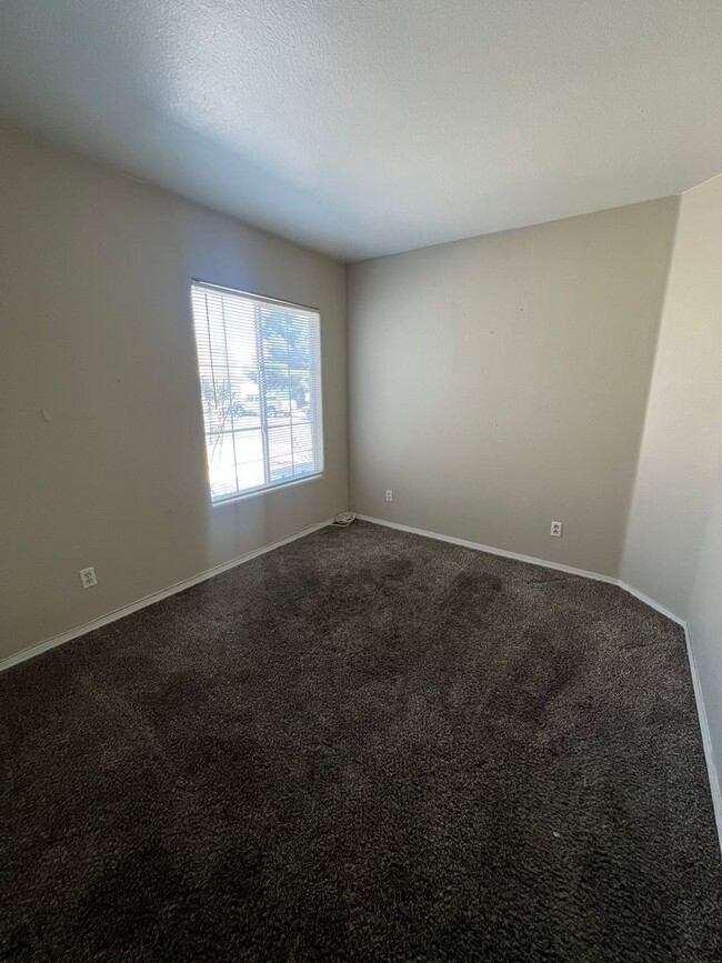 Building Photo - Great 4 Bedroom home in North Las Vegas!