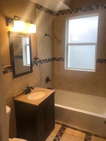 Building Photo - 7942 S Harvard Ave