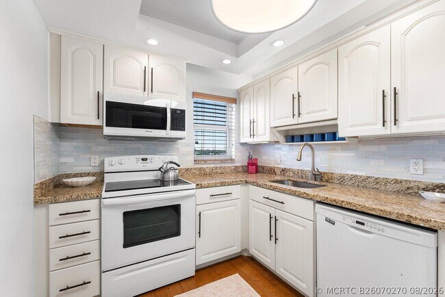 Building Photo - 4505 S Ocean Blvd