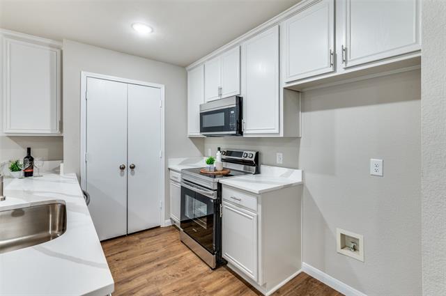 Building Photo - 5700 Giddyup Ln