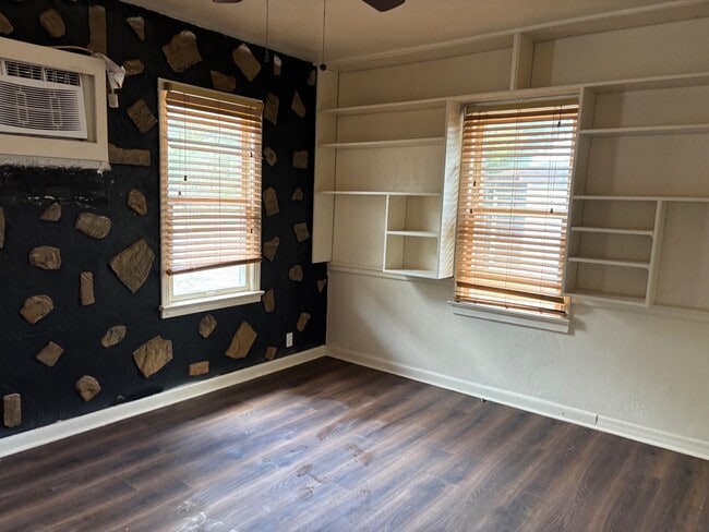 Building Photo - 5731 Mitchell Ct